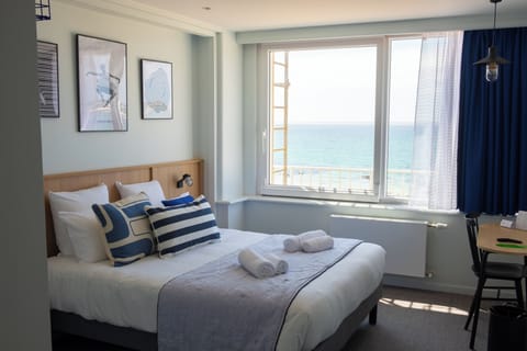 Standard Double Room, Ocean View | In-room safe, desk, blackout drapes, soundproofing
