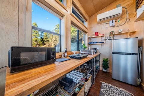 Cook up your meal after visiting the national parks. Our kitchenette has basic utensils, small fridge/freezer, microwave, and 2 burner hot plate.