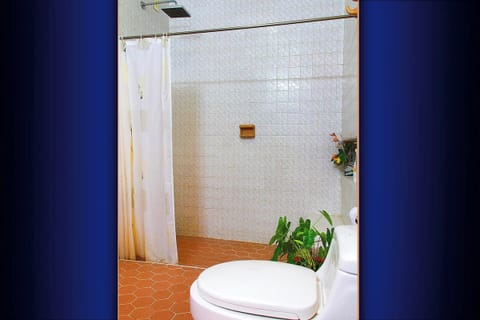 Economy Shared Dormitory | Bathroom