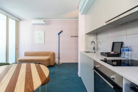 Deluxe Apartment, Balcony | Private kitchen | Mini-fridge, microwave, oven, stovetop