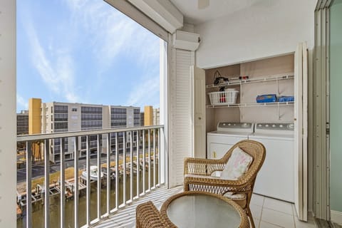 Condo, 2 Bedrooms | Interior