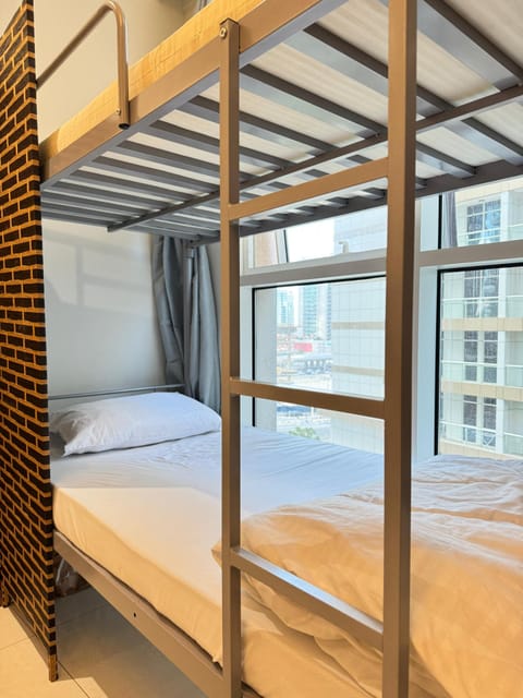 Fireplace, heated floors, printers