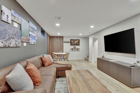 Living room with 65` Smart TV