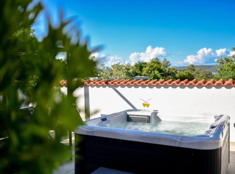 House (Four Bedroom Villa With Hot Tub) | Exterior
