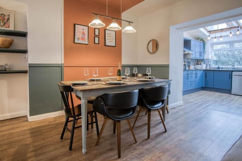 Lobster Cottage - 3 Bedroom Cottage - Tenby (24155)