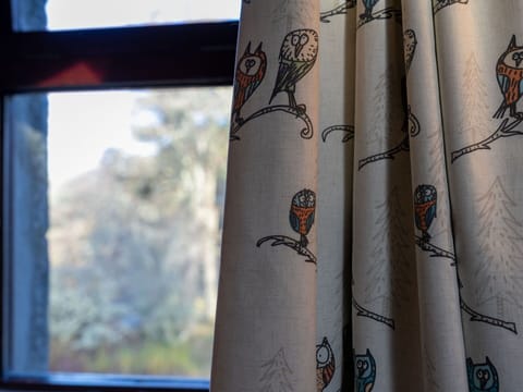 Building, Plant, Furniture, Table, Chair, Window, Shade, Tree, Orange, Outdoor Furniture