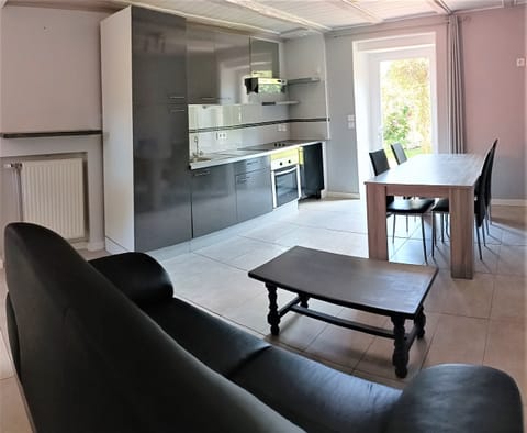 Chambre suite quadruple Fée d' Or | Private kitchen | Highchair