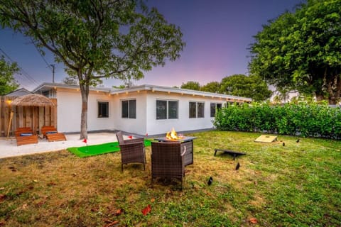 Step into a backyard full of fun, featuring games and entertainment for all ages—perfect for making lasting memories outdoors!