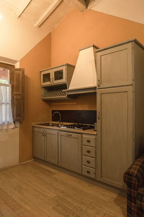 Cabinetry, Countertop, Furniture, Building, Drawer, Kitchen, Wood, Kitchen Stove, Interior Design, Flooring