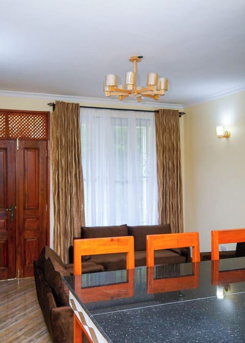 Family Apartment, 2 Bedrooms, Garden View | Private kitchen