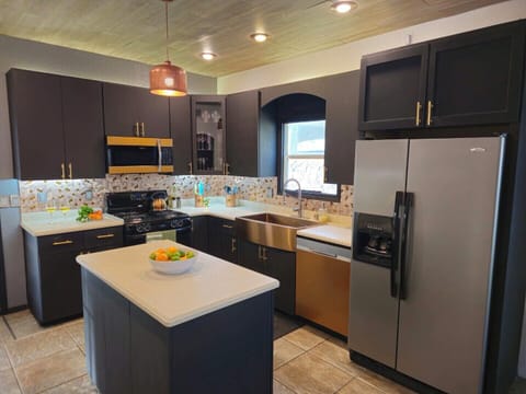 Full equipped kitchen