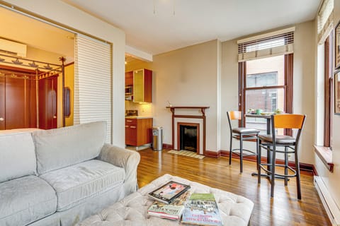 Studio | Living Area