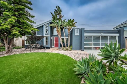 Your home away from home in Escanitas