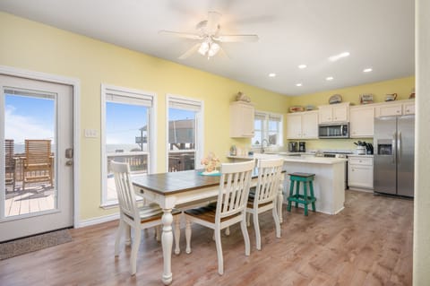 Delicious meals and great conversations start here—in our spacious dining room.