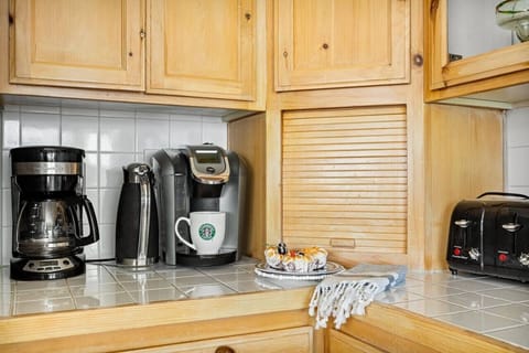 Keurig coffee maker and a drip coffee maker for all the coffee lovers.