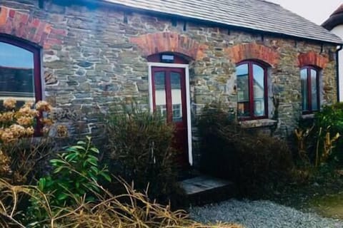 Entrance door to CWTCH. Self Check In with key in lockbox by door