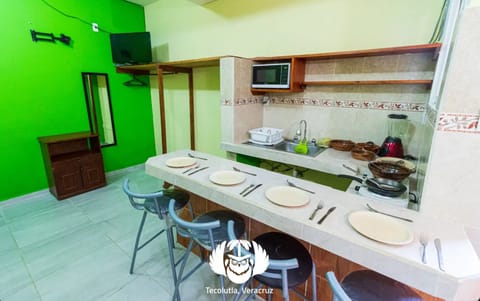 Superior Double Room, Garden View | Private kitchen