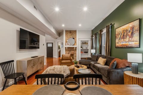 Cozy Living Room with Plenty of Sitting 