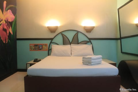 Standard (24 Hours) | Free WiFi, bed sheets