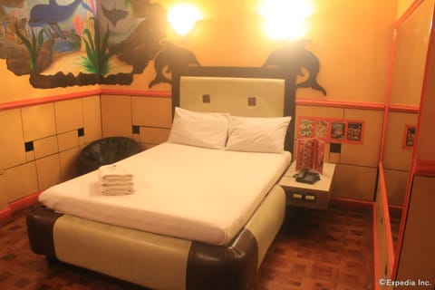 Deluxe (24 Hours ) | Free WiFi, bed sheets