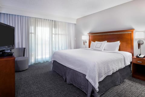 Suite, 1 Bedroom | Pillowtop beds, in-room safe, desk, iron/ironing board