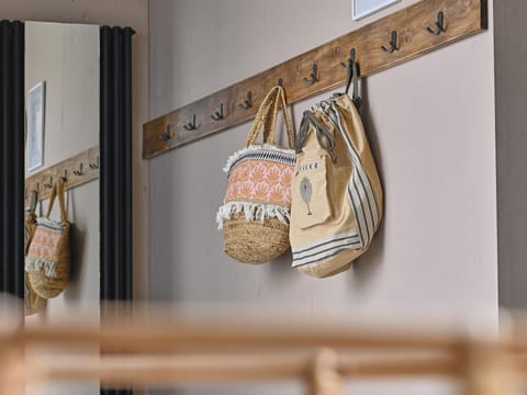 Entrance / Reception