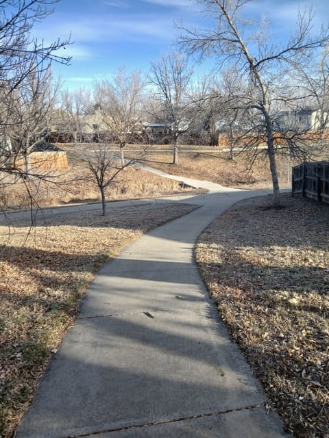 Nearby walking paths