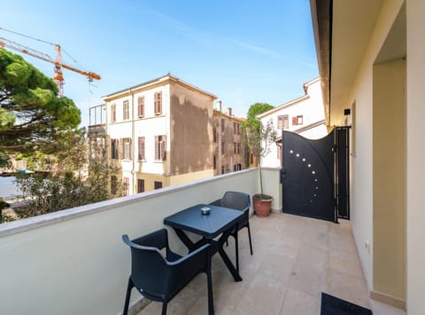 Apartment | Balcony