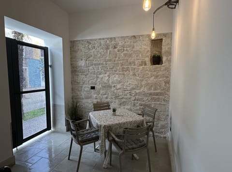Apartment | Dining