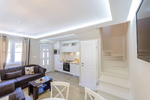 House | Living area | TV