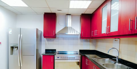 Dishwasher, cookware/dishes/utensils