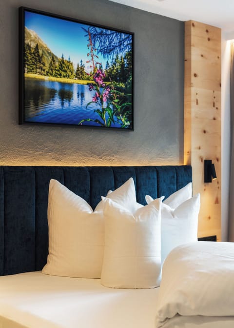 Superior Suite, Balcony, Mountain View | In-room safe, free WiFi