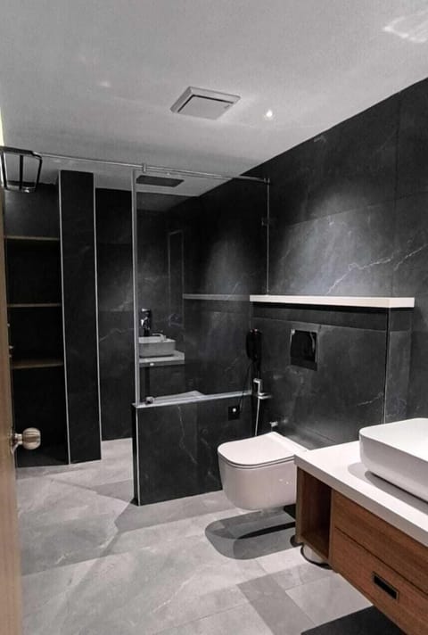 Double Room | Bathroom | Shower, free toiletries, towels, soap