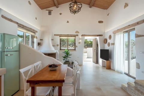 Villa, Mountain View | In-room dining