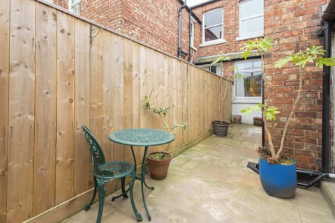 Eden House, Saltburn-by-the-Sea - Host & Stay