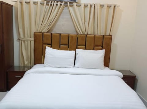 Deluxe Double Room | Soundproofing, iron/ironing board, free WiFi