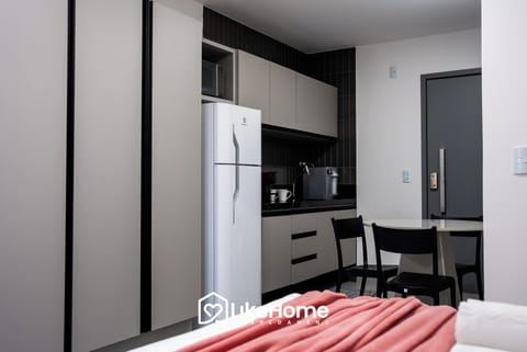 Apartment | Private kitchen | Fridge, microwave