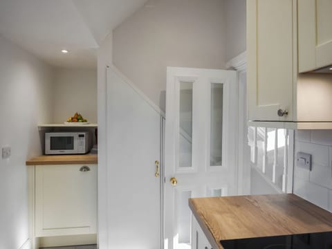 Kitchen | Tŷ Clara, Llangollen