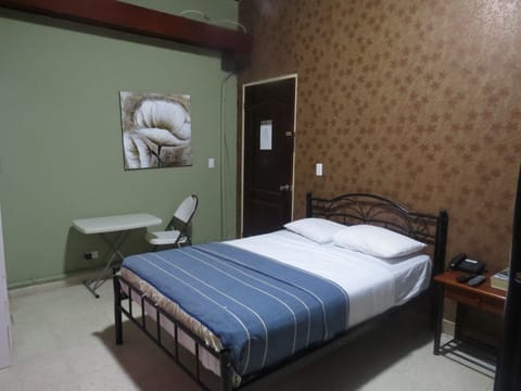 Standard Triple Room, Ensuite | Free WiFi, bed sheets