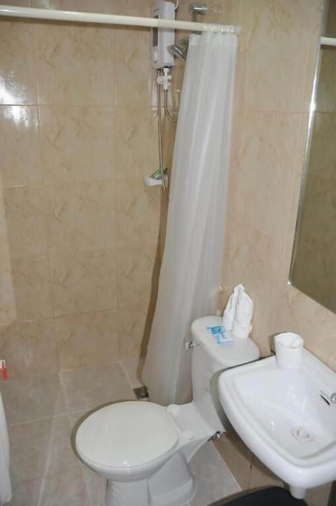 Classic Double Room, Garden View | Bathroom | Shower, free toiletries, towels, soap