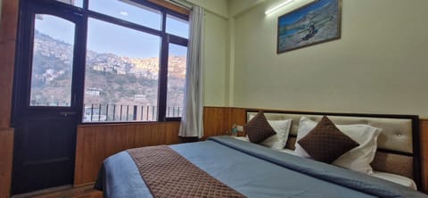 Deluxe Double Room, Balcony, Mountain View | Free WiFi