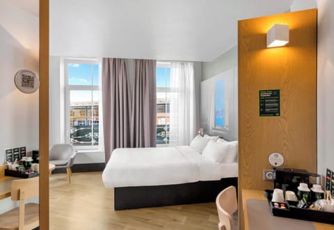 Superior Double Room, Non Smoking | Premium bedding, desk, laptop workspace, soundproofing