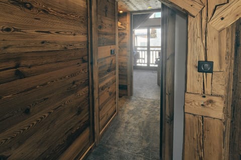 Entrance to Bedroom 2