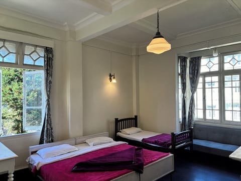 Deluxe Triple Room, City View | Free WiFi, bed sheets