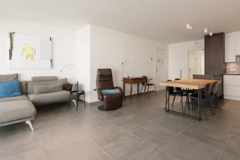 Apartment | Living room