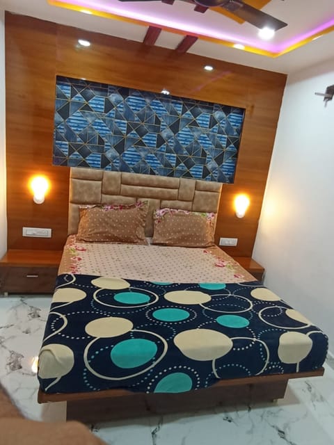 Royal Double Room, City View | Free WiFi, bed sheets