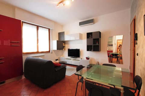 Apartment, Balcony | Living area