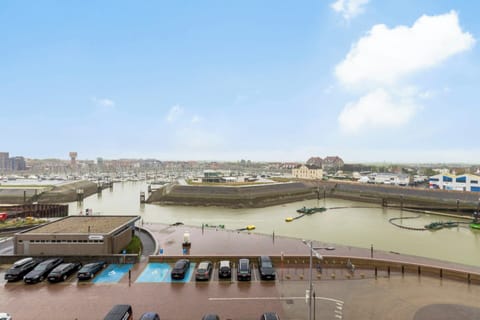 Apartment | Parking | Free self parking