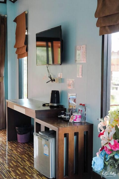 Junior Room, Balcony, Garden View | In-room safe, desk, laptop workspace, free WiFi