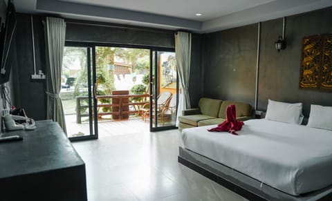 Deluxe Room, Balcony, Garden View | In-room safe, desk, laptop workspace, free WiFi